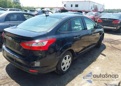 2013 Ford Focus S из США, поврежденный, VIN 1FADP3E23DL231414